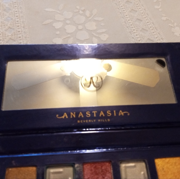 Anastasia Beverly Hills Riviera Eyeshadow Palette - Picture 6 of 15